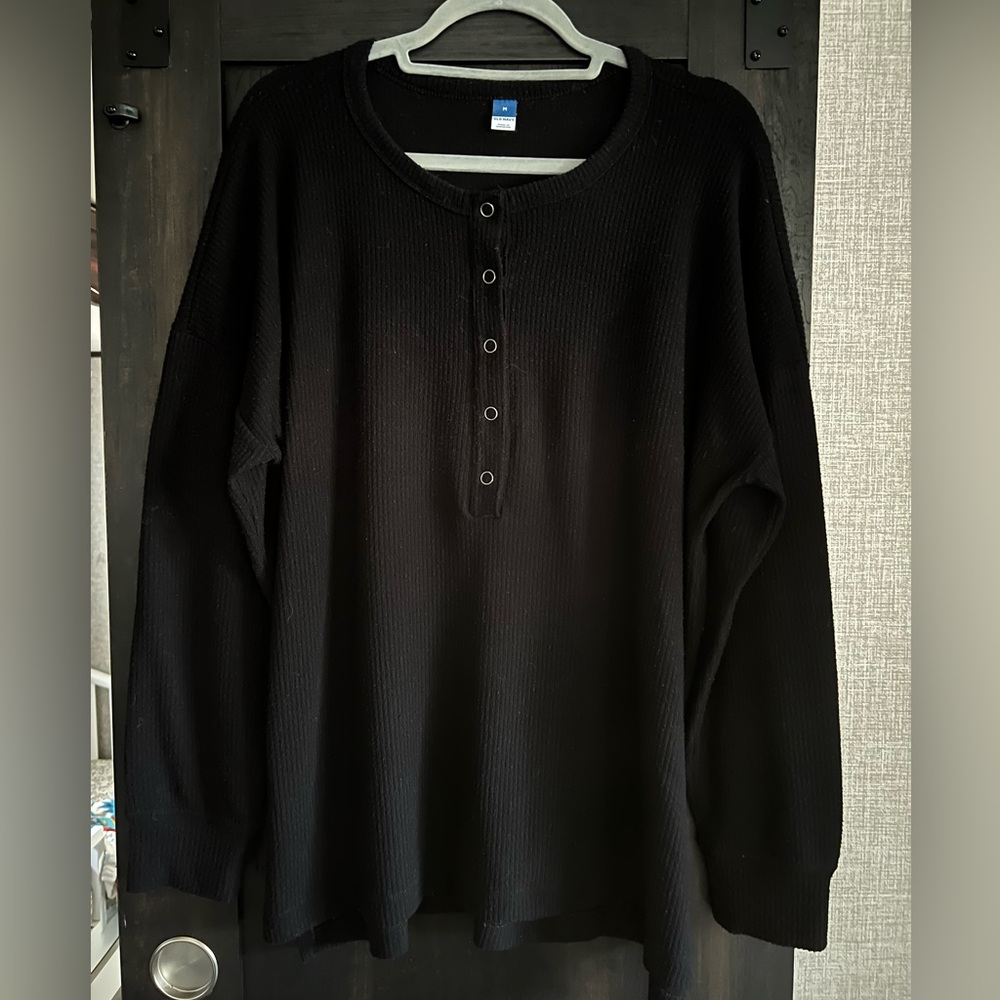 Old Navy women’s Black Long Sleeve Henley